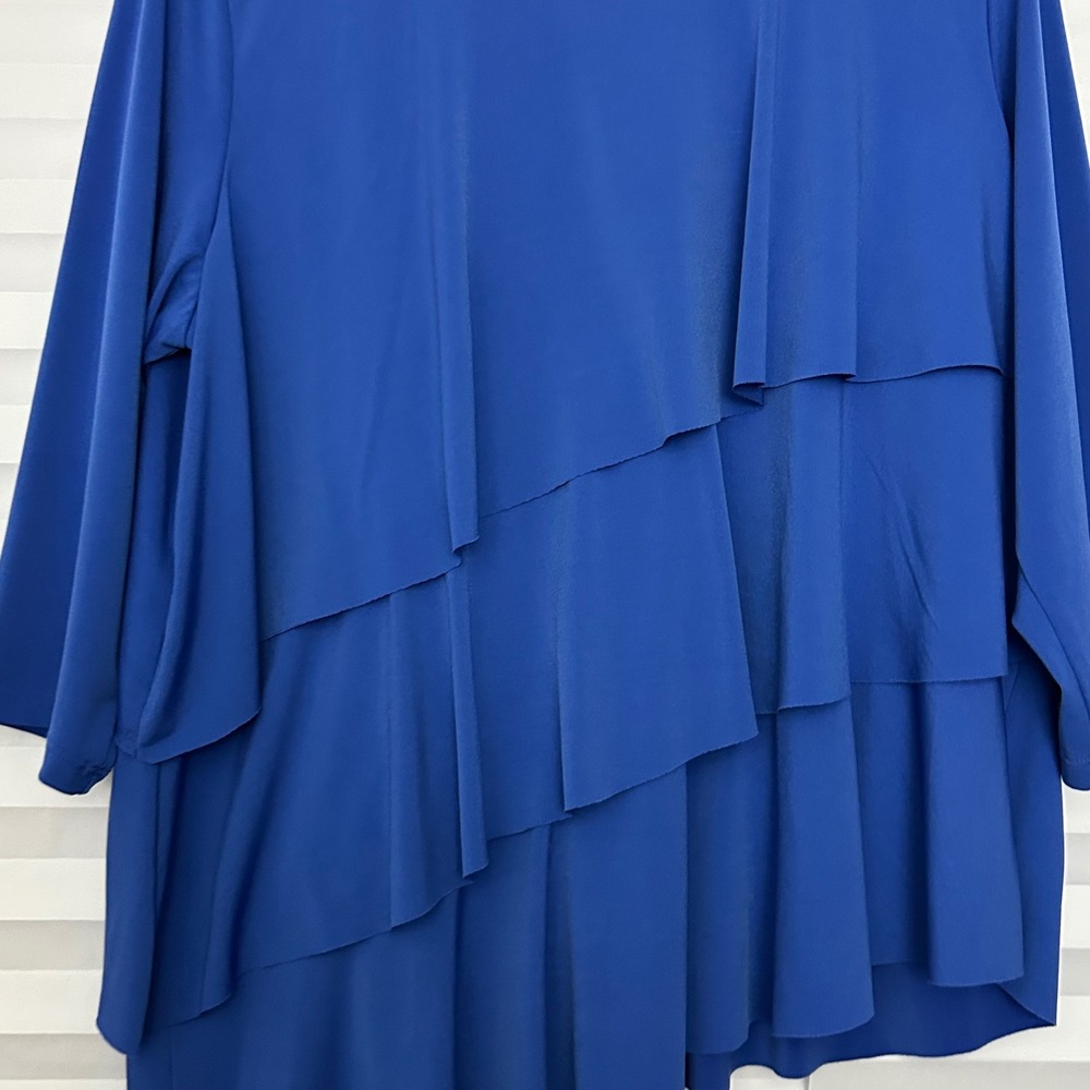 Susan Graver Royal Blue Liquid Knit Tiered Asymmetrical Ruffle Top XL 3/4 Sleeve - Picture 3 of 8